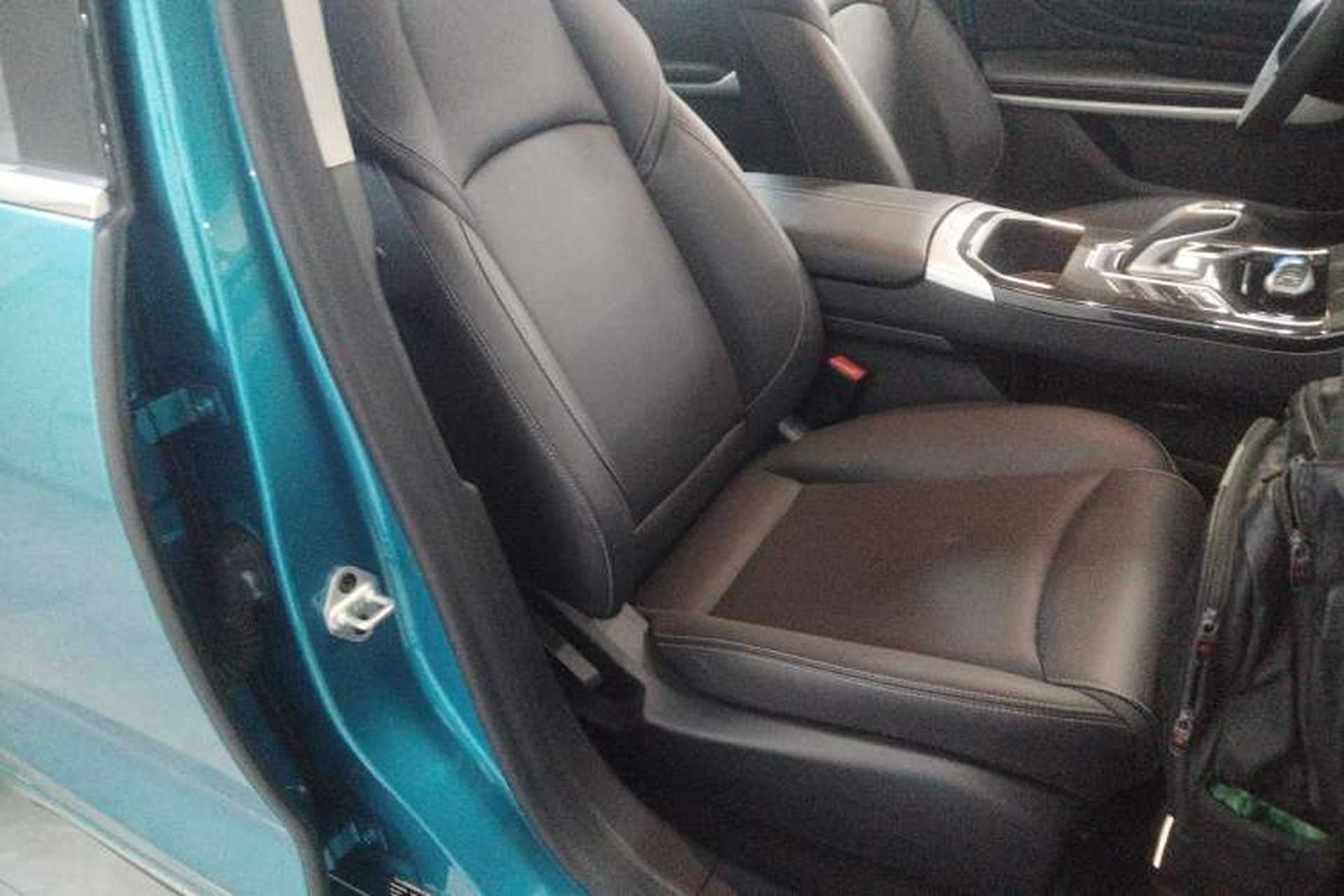 Used JMEV GSE 2023 Dream Edition 40 Standard Model Right Front Seat