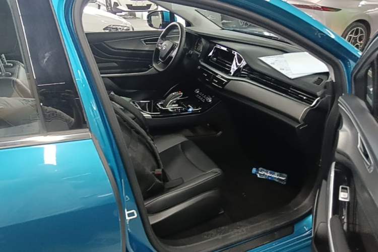 Used JMEV GSE 2023 Standard Range Industry Edition Right Front Seat