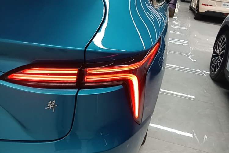 Used JMEV GSE 2023 Standard Range Industry Edition Right Rear Taillight