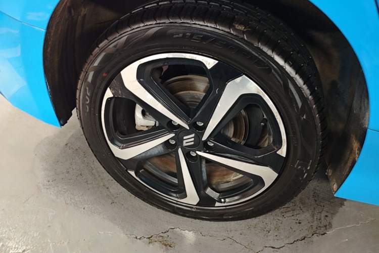 Used JMEV GSE 2023 Standard Range Dynamic Edition Right Rear Wheel Hub