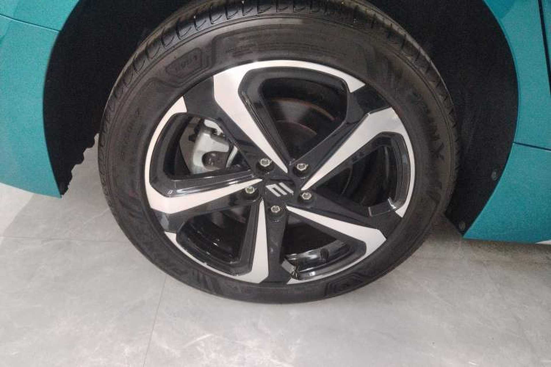 Used JMEV GSE 2023 Dream Edition 40 Standard Model Right Rear Wheel Hub