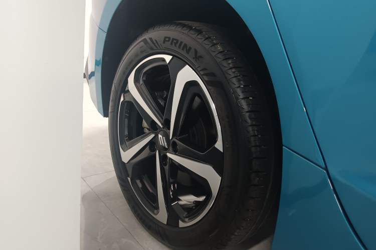 Used JMEV GSE 2023 Standard Range Industry Edition Right Rear Wheel Hub