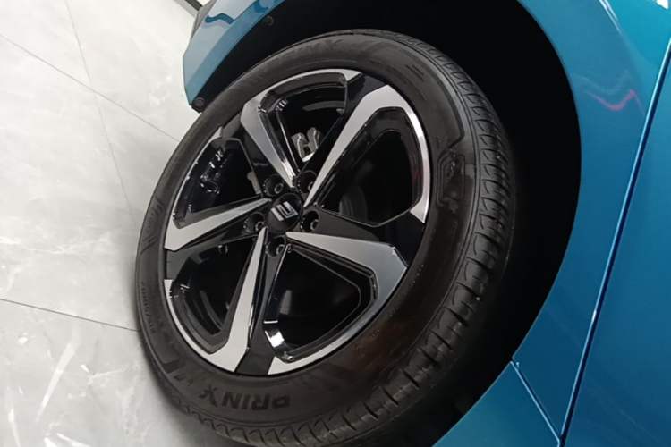 Used JMEV GSE 2023 Standard Range Industry Edition Right Rear Wheel Hub