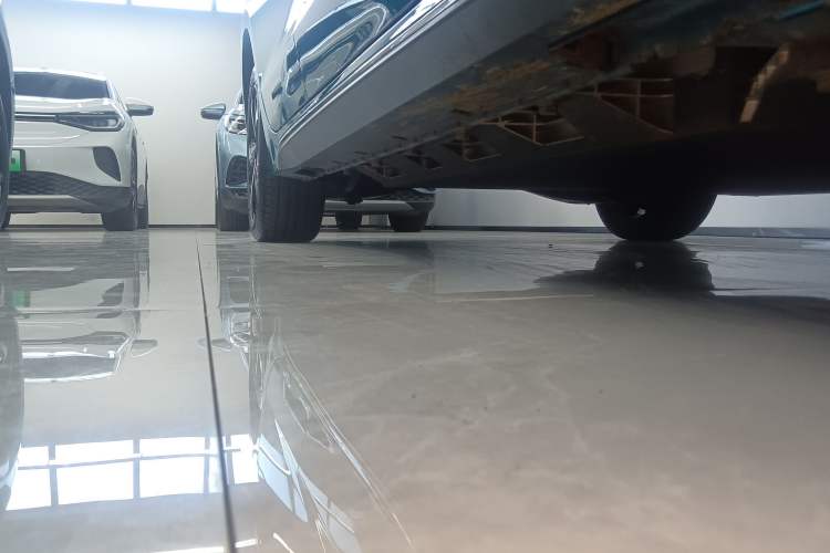Used JMEV GSE 2023 Standard Range Industry Edition Right Side Sill