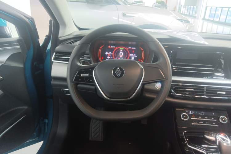 Used JMEV GSE 2023 Standard Range Industry Edition Steering Wheel