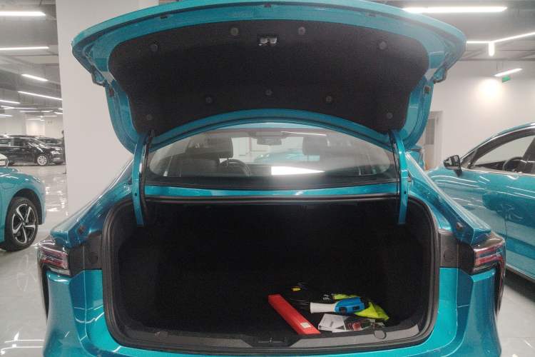 Used JMEV GSE 2023 Dream Edition 40 Standard Model Trunk
