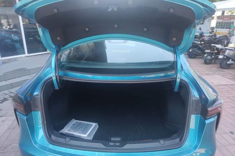 Used JMEV GSE 2023 Standard Range Industry Edition Trunk