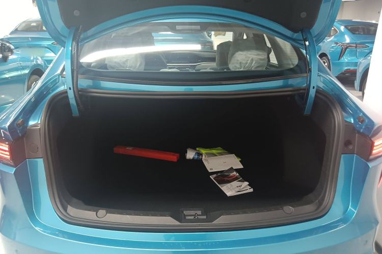 Used JMEV GSE 2023 Standard Range Industry Edition Trunk