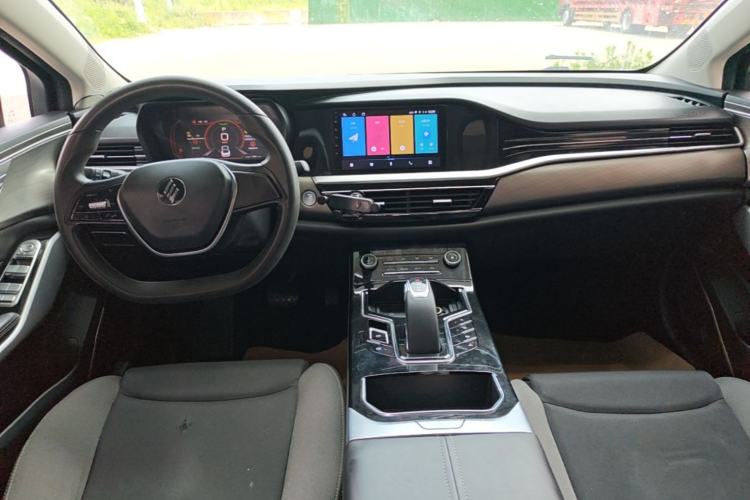 Used JMEV GSE 2023 Standard Range Industry Edition Center Console