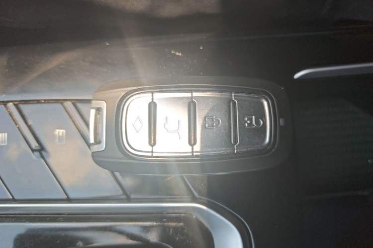 Used JMEV GSE 2023 Online Booking Version 40 Industry Edition Interior 1