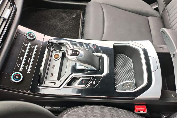 Used JMEV GSE 2023 Online Booking Version 40 Industry Edition Interior 1