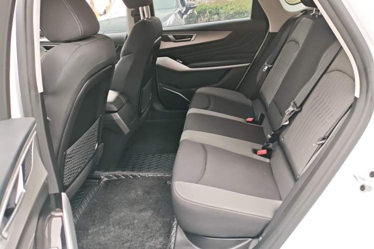 Used JMEV GSE 2023 Online Booking Version 40 Industry Edition Interior 4
