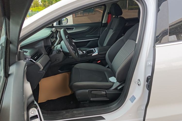 Used JMEV GSE 2023 Standard Range Industry Edition Left Front Seat