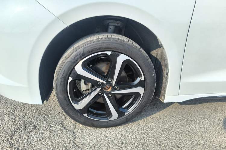 Used JMEV GSE 2023 Online Booking Version 40 Industry Edition Left Front Wheel Hub