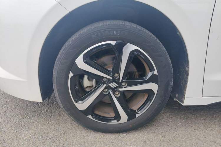 Used JMEV GSE 2023 Standard Range Industry Edition Left Front Wheel Hub