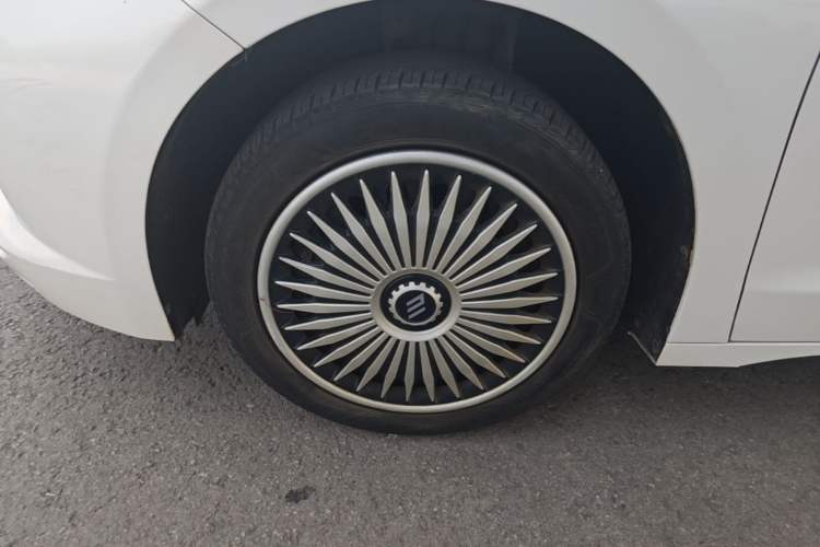 Used JMEV GSE 2023 Online Booking Version 40 Industry Edition Left Front Wheel Hub