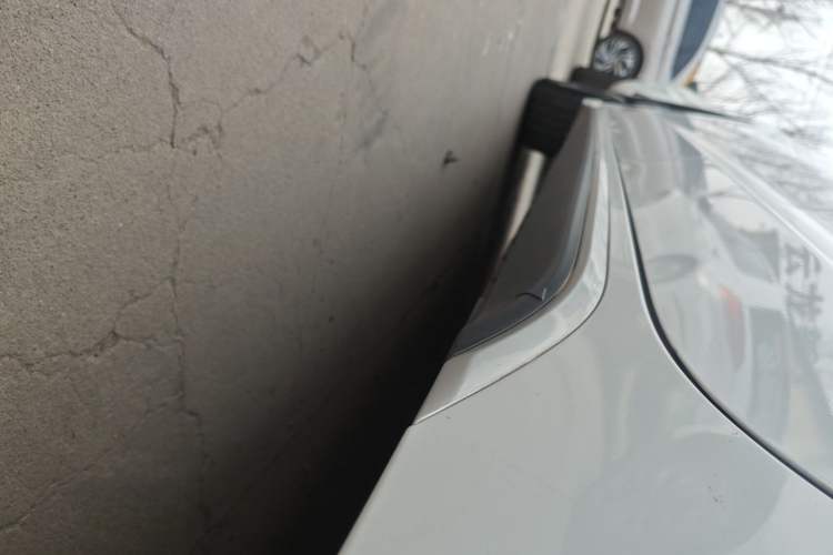 Used JMEV GSE 2023 Dream Edition 52 Comfort Model Left Side Sill