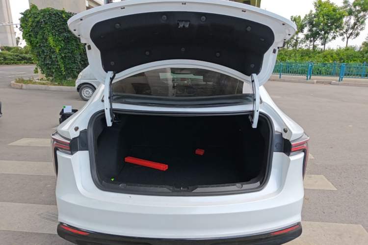 Used JMEV GSE 2023 Standard Range Industry Edition Trunk