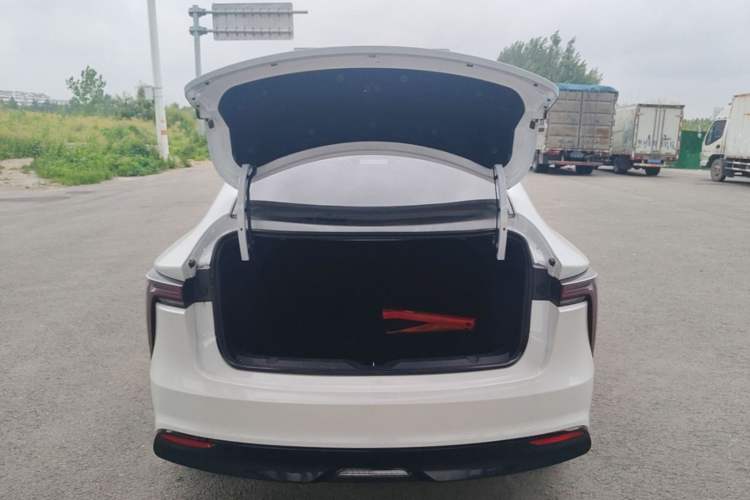 Used JMEV GSE 2023 Standard Range Industry Edition Trunk