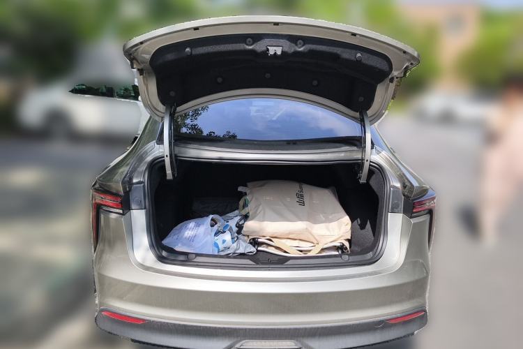 Used JMEV GSE 2025 Long-Range Pro Trunk