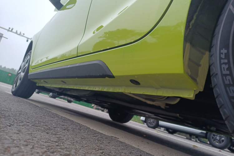 Used JMEV Xiao Qilin 2024 201km Comfort Version Left Side Sill