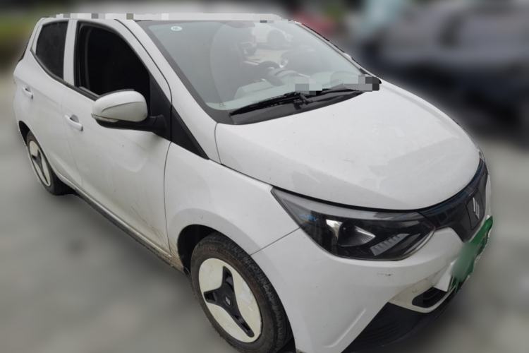 Used JMEV Xiao Qilin 2023 Joyful Edition 201km Comfort Model Front Right 45 Deg