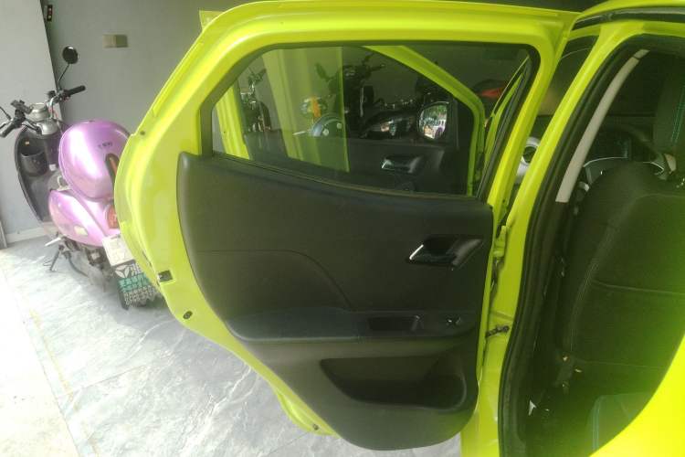 Used JMEV Xiao Qilin 2022 Heart-Pounding Edition Interior 8