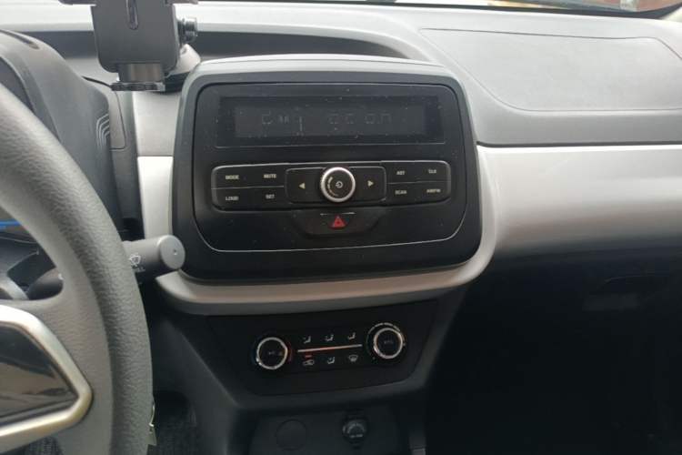 Used JMEV Xiao Qilin 2022 Heart-Pounding Edition Audio And AC Panel