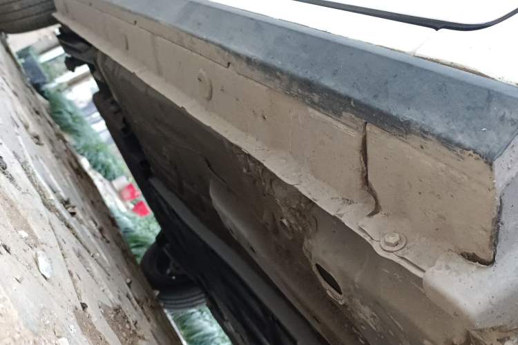 Used JMEV Xiao Qilin 2022 Heart-Pounding Edition Chassis Front Right