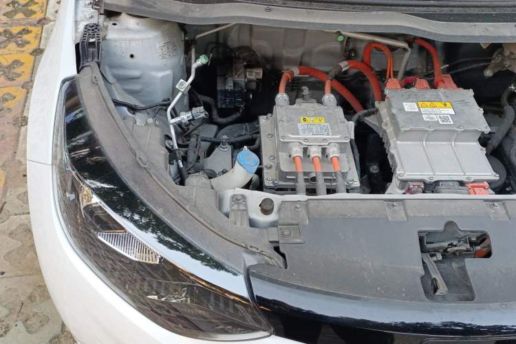 Used JMEV Xiao Qilin 2022 Heart-Pounding Edition Engine Bay Right