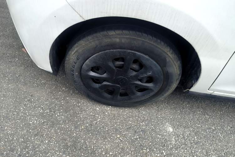 Used JMEV Xiao Qilin 2022 Heart-Pounding Edition Left Front Wheel Hub