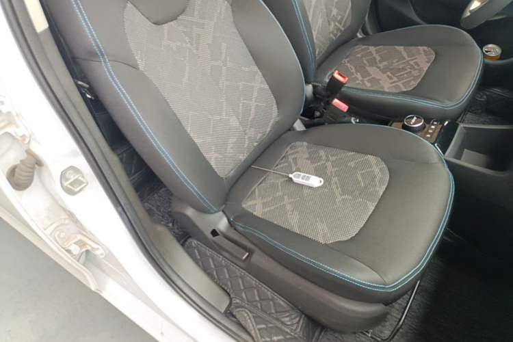 Used JMEV Xiao Qilin 2022 Heart-Pounding Edition Right Front Seat