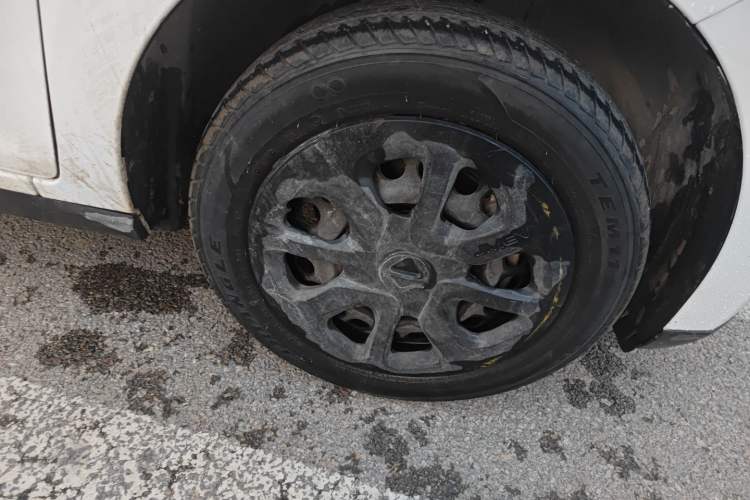 Used JMEV Xiao Qilin 2022 Heart-Pounding Edition Right Front Wheel Hub