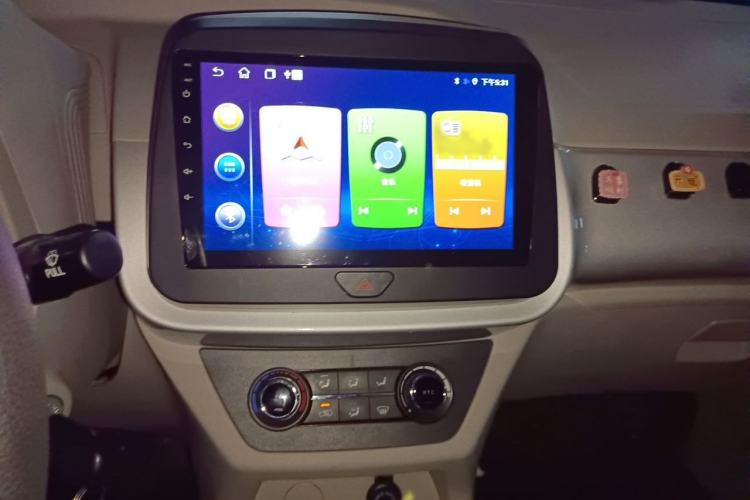Used JMEV Xiao Qilin 2023 Joyful Edition 201km Comfort Model Audio And AC Panel