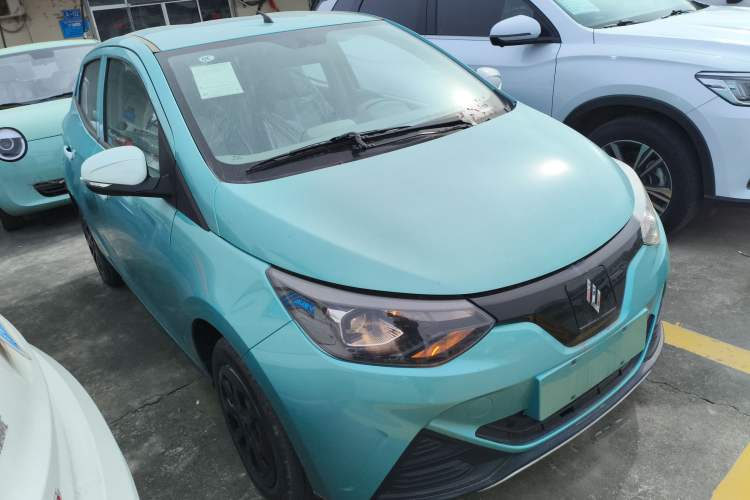 Used JMEV Xiao Qilin 2023 Joyful Edition 201km Comfort Model Front Right 45 Deg