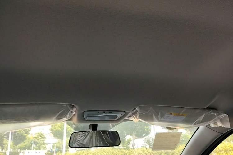 Used JMEV Xiao Qilin 2023 Joyful Edition 201km Comfort Model Headliner