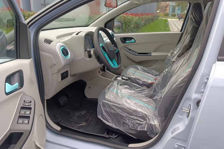Used JMEV Xiao Qilin 2023 Joyful Edition 201km Comfort Model Interior 1