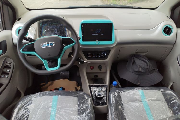 Used JMEV Xiao Qilin 2023 Joyful Edition 201km Comfort Model Interior 2