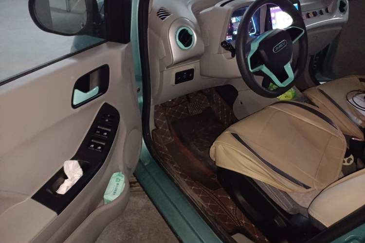 Used JMEV Xiao Qilin 2023 Joyful Edition 201km Comfort Model Interior 3