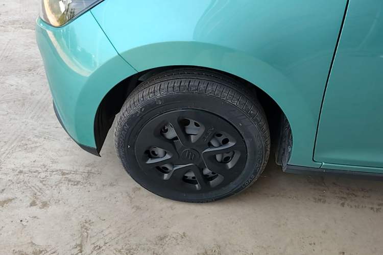 Used JMEV Xiao Qilin 2023 Joyful Edition 201km Comfort Model Left Front Wheel Hub