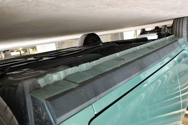 Used JMEV Xiao Qilin 2023 Joyful Edition 201km Comfort Model Right Side Sill