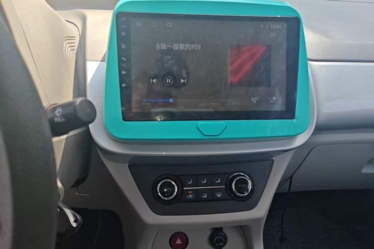 Used JMEV Xiao Qilin 2023 Joyful Edition 201km Comfort Model Audio And AC Panel