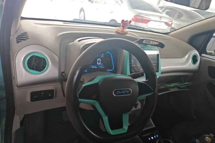 Used JMEV Xiao Qilin 2023 Joyful Edition 201km Comfort Model Center Console