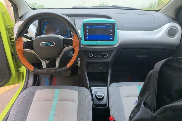 Used JMEV Xiao Qilin 2023 Joyful Edition 201km Comfort Model Center Console