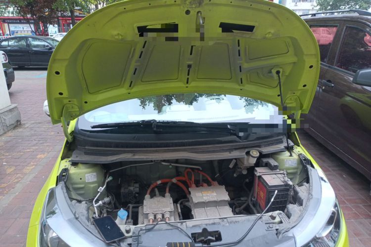 Used JMEV Xiao Qilin 2023 Joyful Edition 201km Comfort Model Engine Bay