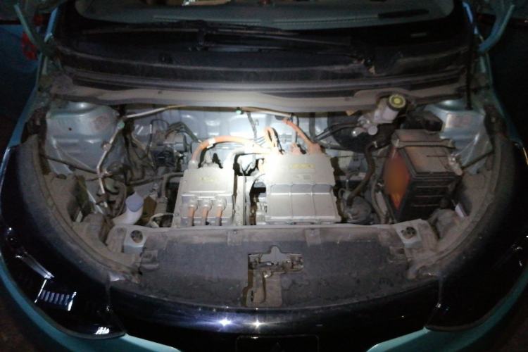 Used JMEV Xiao Qilin 2023 Joyful Edition 201km Comfort Model Engine Bay