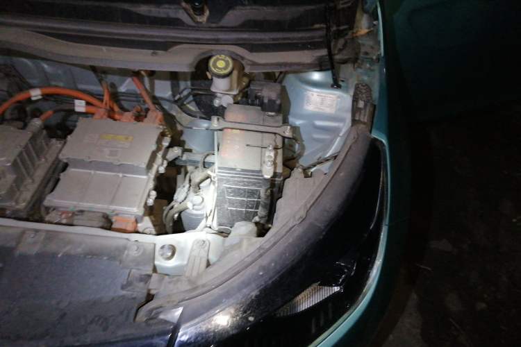 Used JMEV Xiao Qilin 2023 Joyful Edition 201km Comfort Model Engine Bay Left