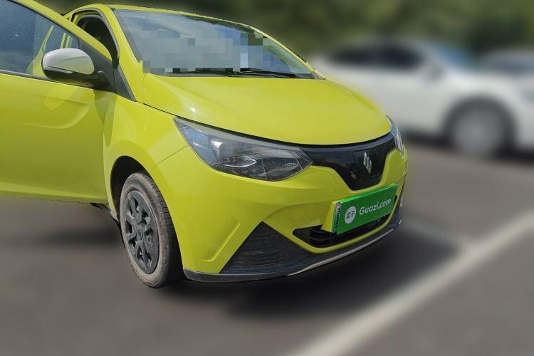 Used JMEV Xiao Qilin 2023 Joyful Edition 201km Comfort Model Front Right 45 Deg