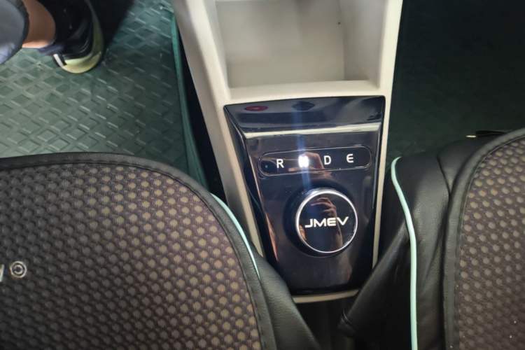 Used JMEV Xiao Qilin 2023 Joyful Edition 201km Comfort Model Gear Lever
