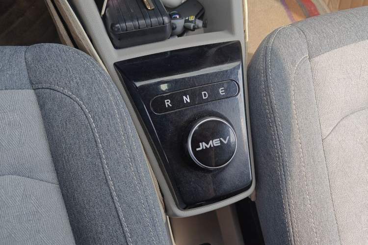 Used JMEV Xiao Qilin 2023 Joyful Edition 201km Comfort Model Gear Lever